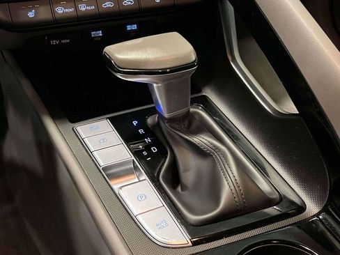 Used 2023 Hyundai Elantra SEL w/ Convenience Package image 30