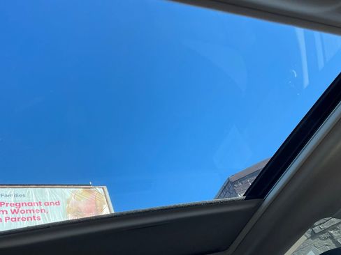 Used 2023 Subaru Forester Premium image 16