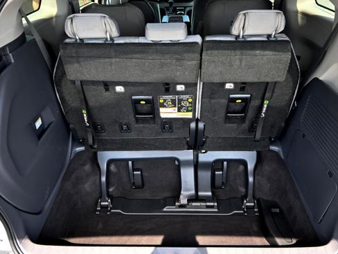 Used 2021 Toyota Sienna LE image 34