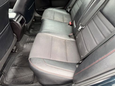 Used 2017 Toyota Camry SE image 9