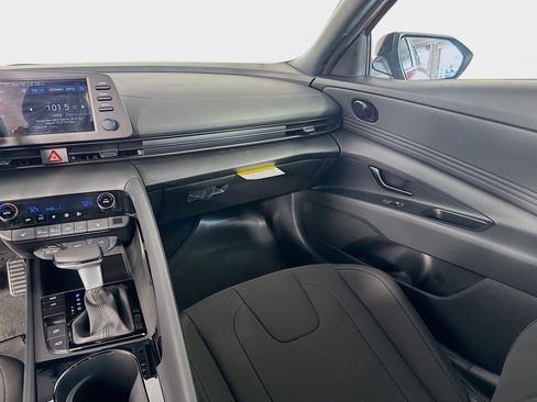 New 2026 Hyundai Elantra SEL Sport Premium FWD image 24