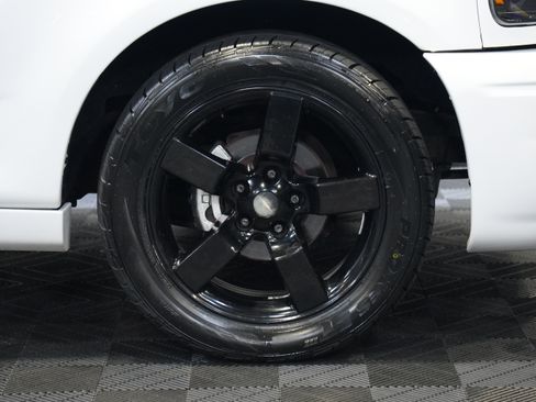 Used 2004 Ford F150 Lightning RWD image 43