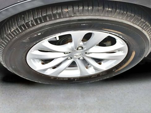 Used 2017 INFINITI QX70 3.7 w/ Premium Package image 28