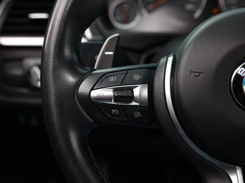 Used 2020 BMW M4 Coupe RWD image 31