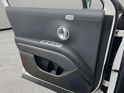 Used 2026 Hyundai Palisade Calligraphy image 17