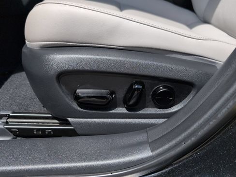 Used 2025 Lexus UX 300h FWD w/ Accessory Package (Z1) image 5