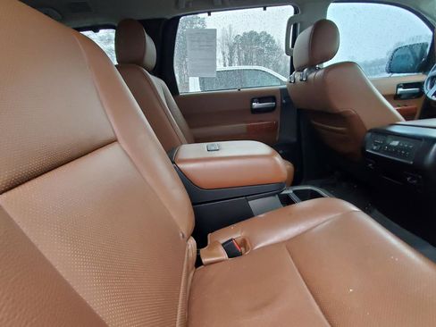 Used 2020 Toyota Sequoia Platinum image 6