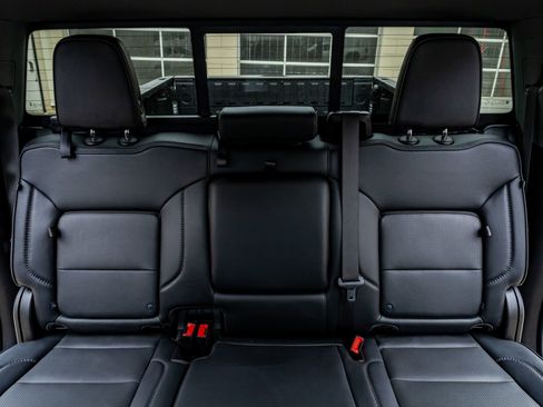 Used 2024 GMC Sierra 2500 Denali w/ Denali Reserve Package image 33