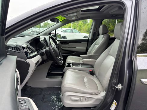 Used 2018 Honda Odyssey Elite image 12