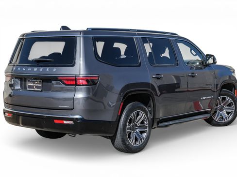 Used 2022 Jeep Wagoneer Series III w/ Convenience Group I image 7