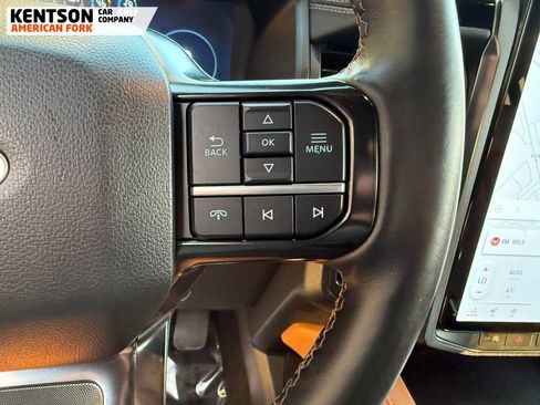 Used 2024 Ford Expedition Platinum image 18