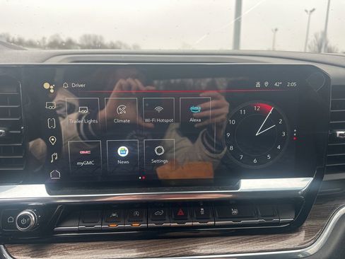 Used 2024 GMC Sierra 1500 Elevation image 17