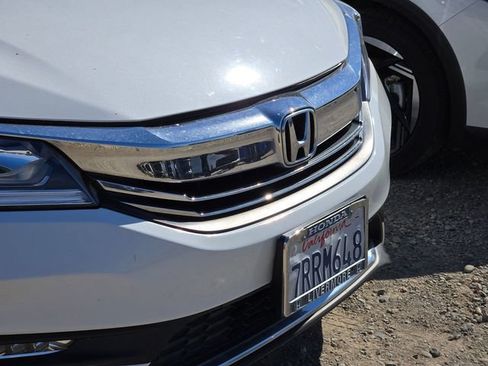 Used 2016 Honda Accord EX image 5