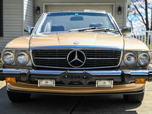 Used 1988 Mercedes-Benz 560 SL image 11