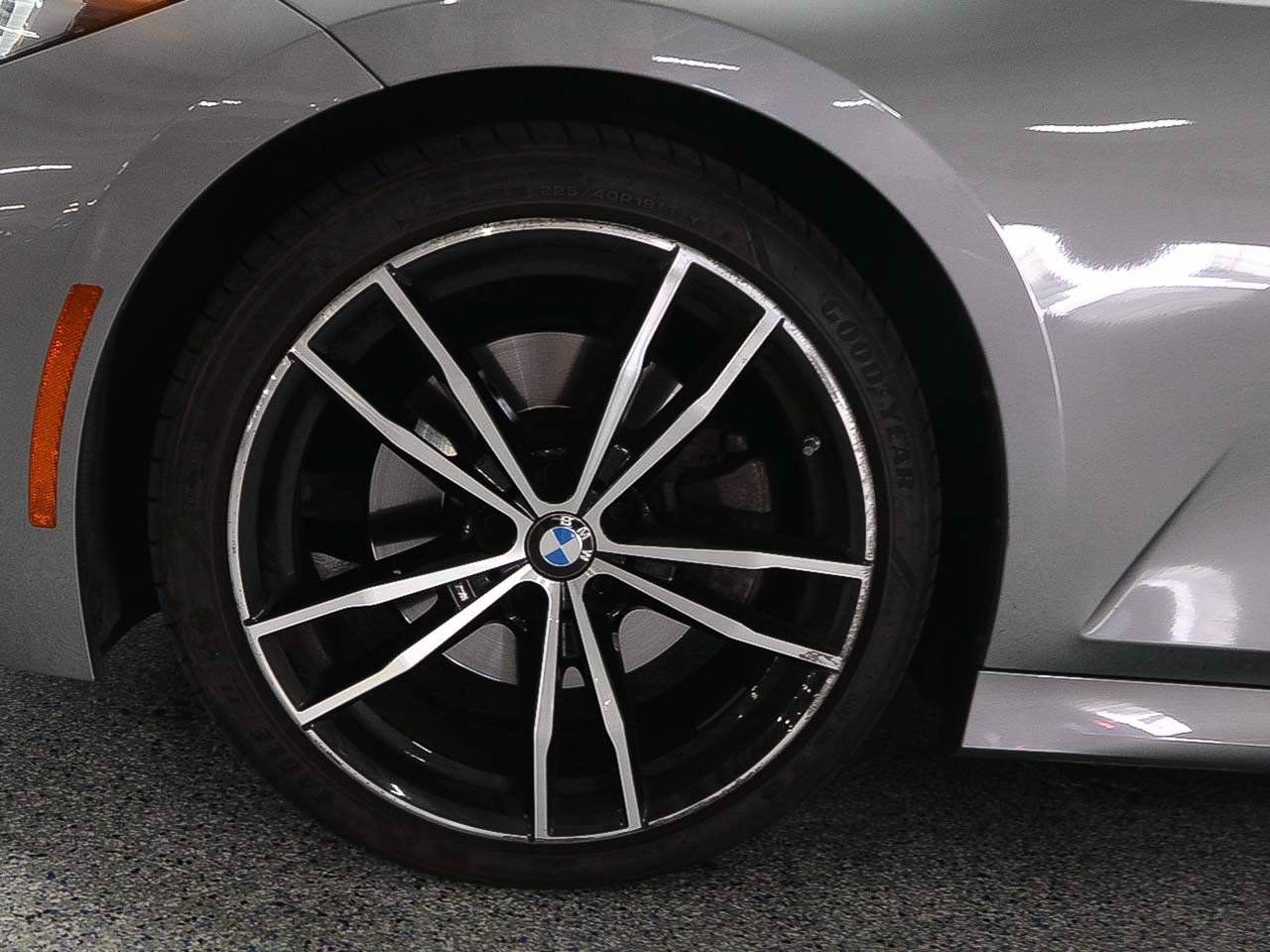 Used 2023 BMW 330i Sedan w/ M Sport Package RWD image 5