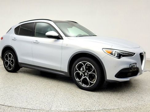 Used 2022 Alfa Romeo Stelvio Ti AWD/4WD image 3
