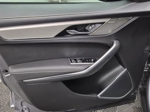 Used 2024 Jaguar F-PACE R-Dynamic S image 18