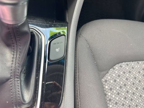 Used 2017 Hyundai Ioniq SEL image 32