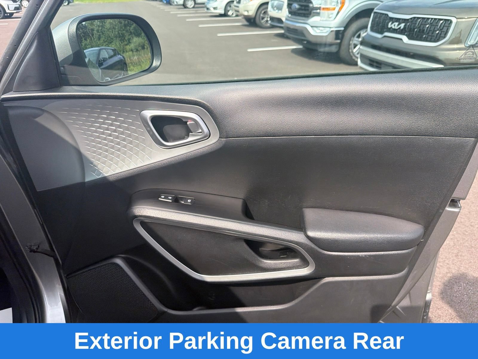 Used 2024 Kia Soul LX w/ Option Group 015 FWD image 22