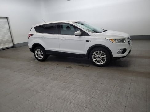 Used 2017 Ford Escape SE w/ SE Cold Weather Package image 11