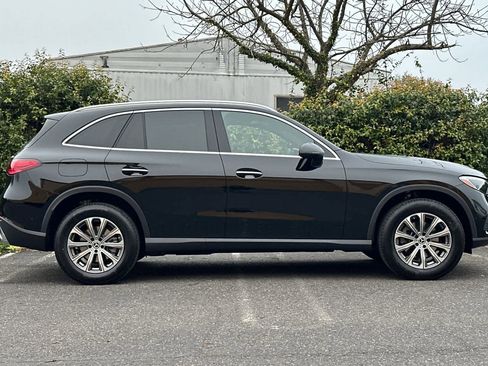 New 2026 Mercedes-Benz GLC 300 4MATIC image 2