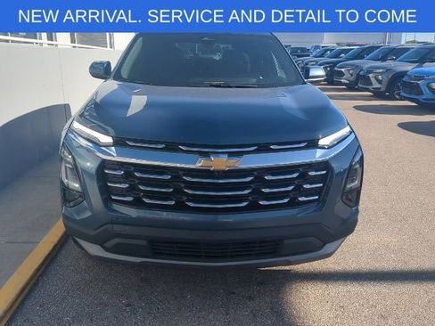 Used 2025 Chevrolet Equinox LT AWD/4WD image 12