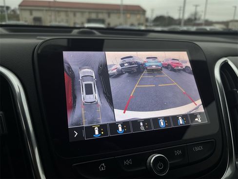 Used 2021 Chevrolet Equinox Premier image 23