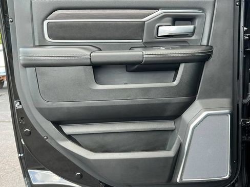 Used 2025 RAM 2500 Laramie AWD/4WD image 48