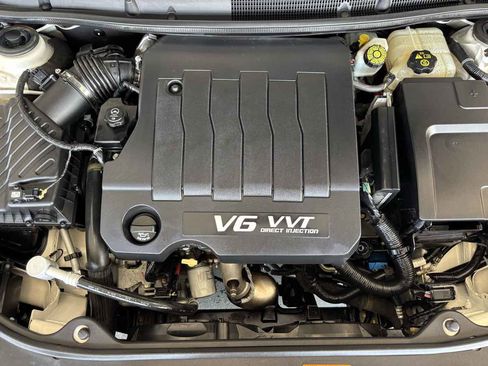 Used 2010 Buick LaCrosse CXL w/ Luxury Package image 28