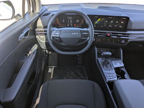 New 2026 Kia Sportage LX FWD image 18