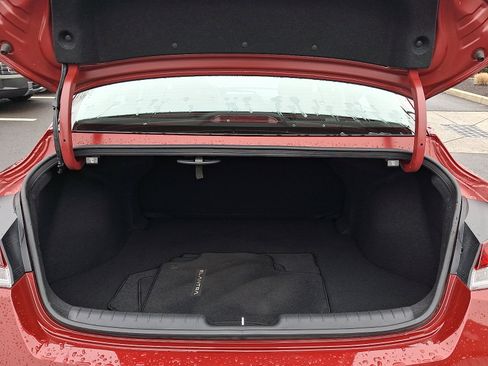 Certified 2024 Hyundai Elantra SEL image 29