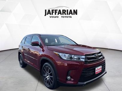 Certified 2017 Toyota Highlander SE