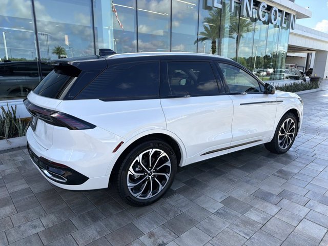New 2026 Lincoln Nautilus Reserve AWD/4WD image 2