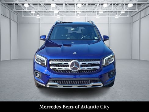 Used 2022 Mercedes-Benz GLB 250 4MATIC image 2