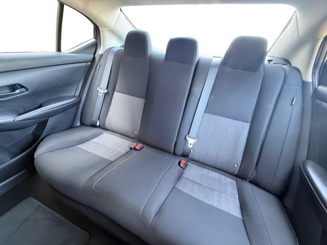 Used 2024 Nissan Sentra SV FWD image 11