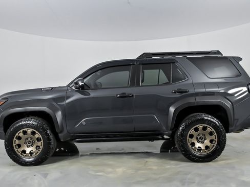 Used 2025 Toyota 4Runner Trailhunter image 8