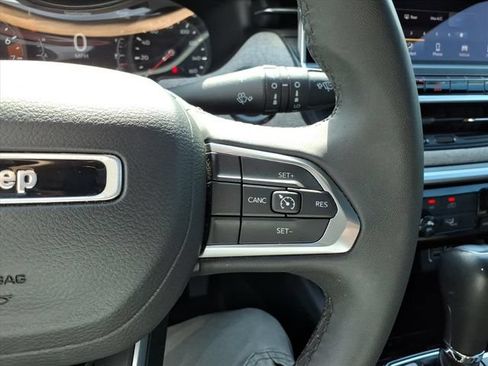 Used 2024 Jeep Compass Latitude AWD/4WD image 21