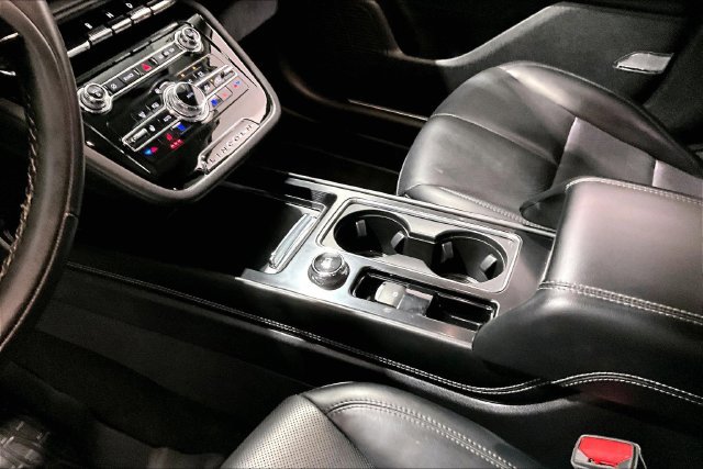 Used 2022 Lincoln Corsair AWD w/ Elements Package image 24