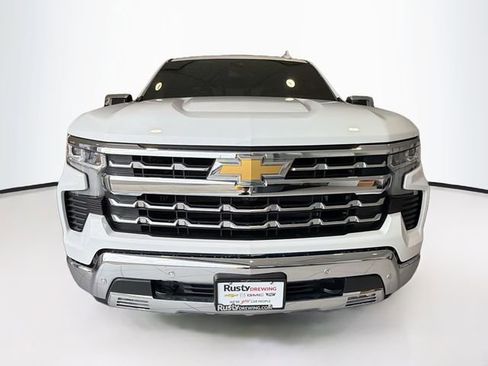 Used 2026 Chevrolet Silverado 1500 LTZ AWD/4WD image 2