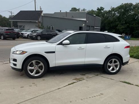 Used 2018 Jaguar F-PACE Premium AWD/4WD image 2