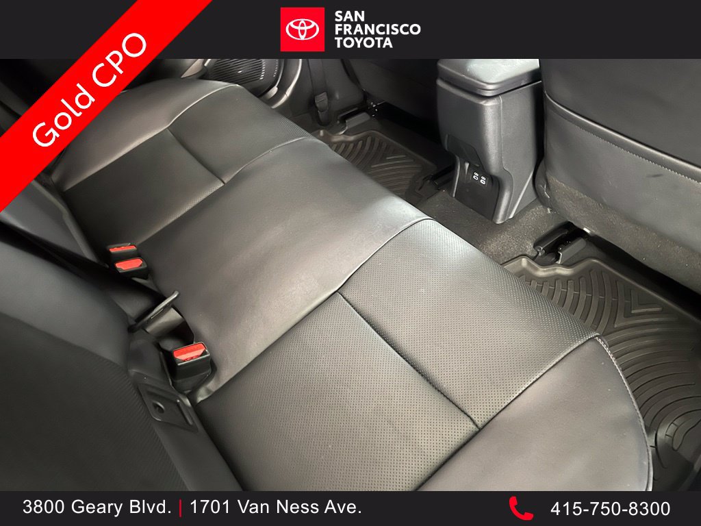 Certified 2027 Toyota Prius XLE FWD image 19