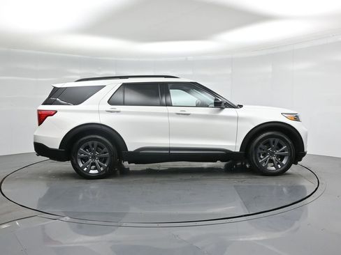 Certified 2023 Ford Explorer XLT w/ Equipment Group 202A image 28