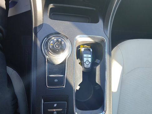 Used 2020 Ford Fusion SE w/ Equipment Group 151A image 12