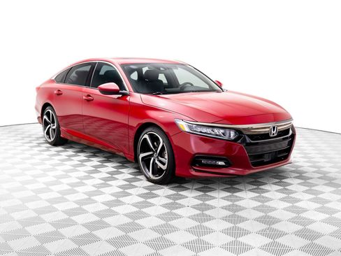 Used 2018 Honda Accord Sport image 7