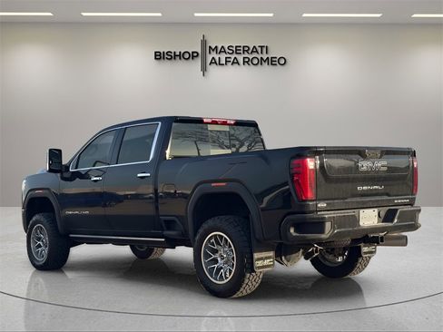 Used 2025 GMC Sierra 2500 Denali Ultimate w/ Max Trailering Package image 5