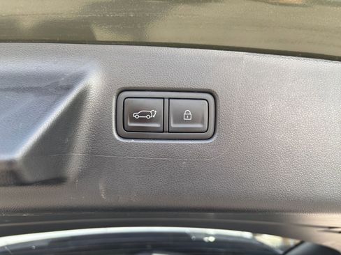 Used 2025 Hyundai Santa Fe SEL FWD image 18