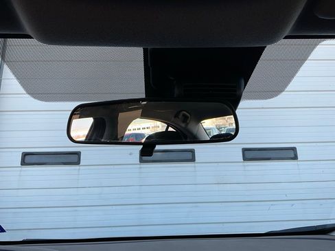 Used 2025 Nissan Versa SV image 17