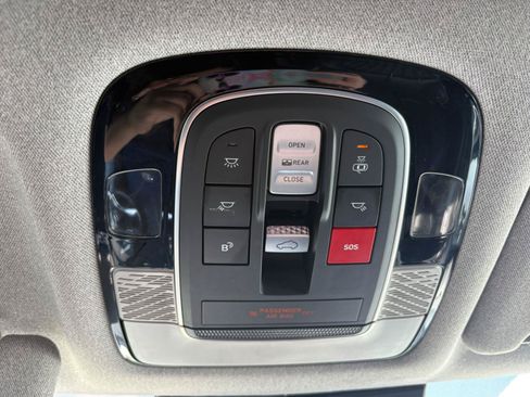 Used 2023 Hyundai Palisade Limited AWD/4WD image 46