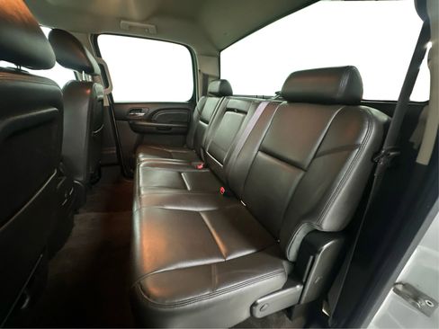 Used 2013 GMC Sierra 2500 Denali w/ Suspension Package, Off-Road image 15