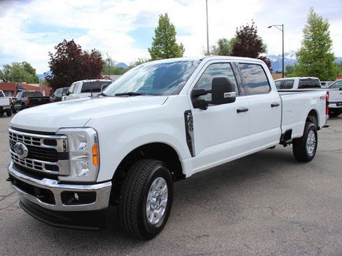 Used 2023 Ford F350 Lariat AWD/4WD image 1